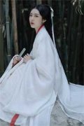 顶流女神她不想再当替身了（林霜