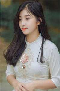 重生后，灾星她带旺专情大佬