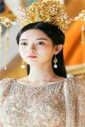 《明星加速中：开局带飞大蜜蜜小