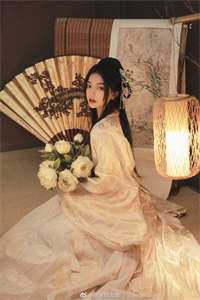 星空月下，他终于拥抱了他的女神小说