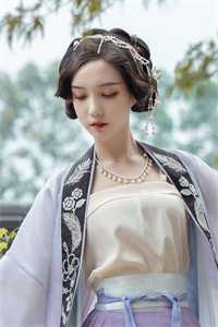 捡回摄政王后，她在皇室作威作福